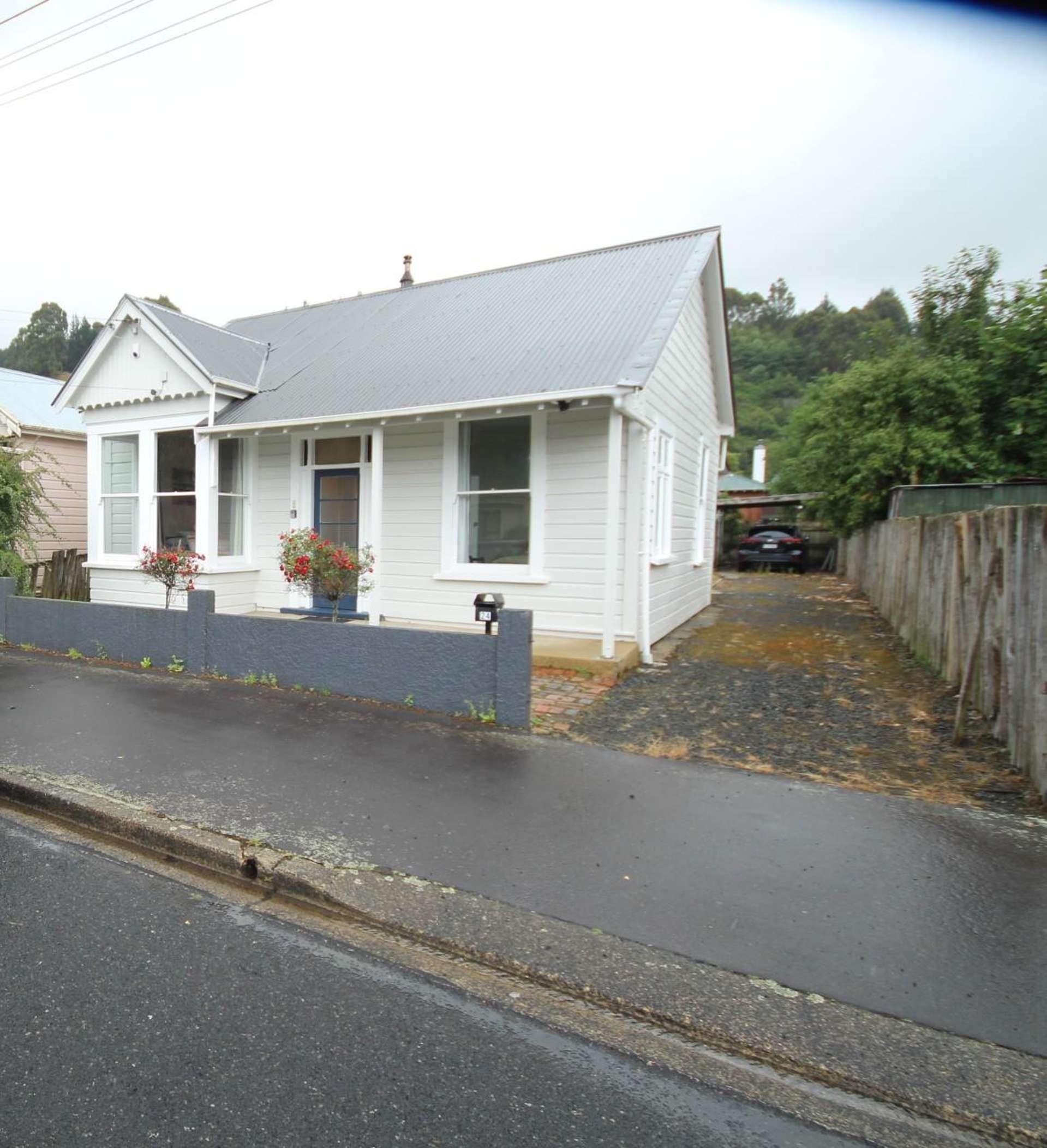 24 Crown Street North East Valley_0