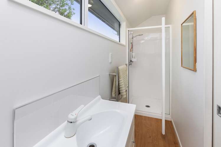 7 Merton Place Bryndwr_13