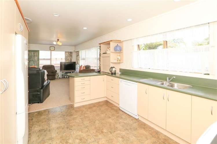 8 Dalgliesh Avenue Forest Lake_1