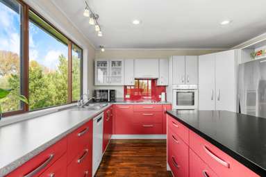 35 Millard Avenue_3