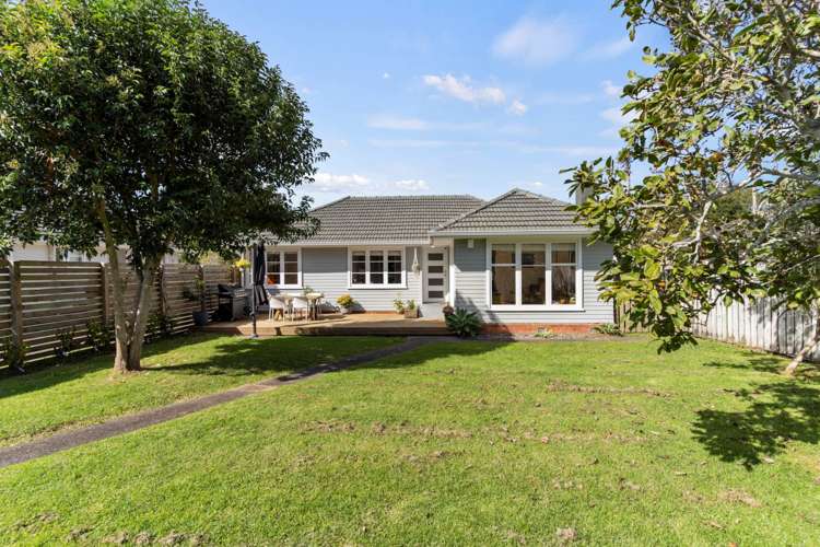 1/25 Kervil Avenue Te Atatu Peninsula_1