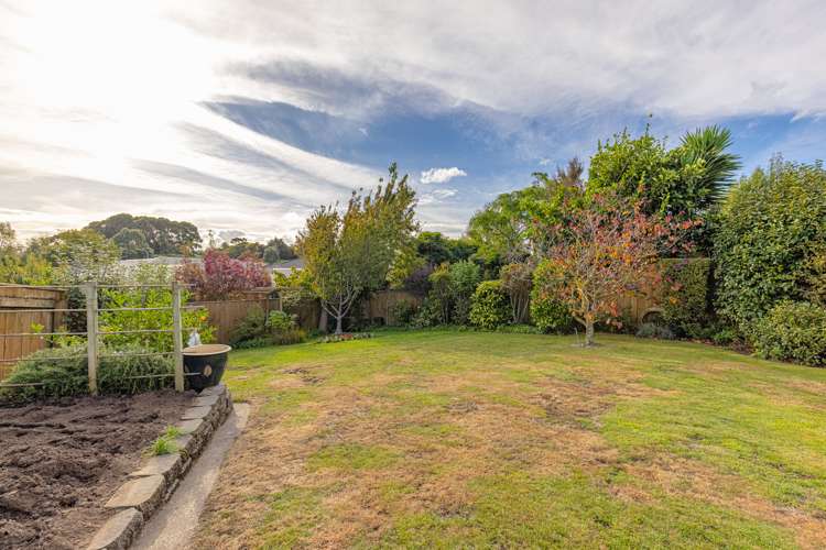 7 Lithgow Drive Otamatea_18