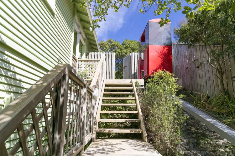 92 Mortimer Terrace Brooklyn_13