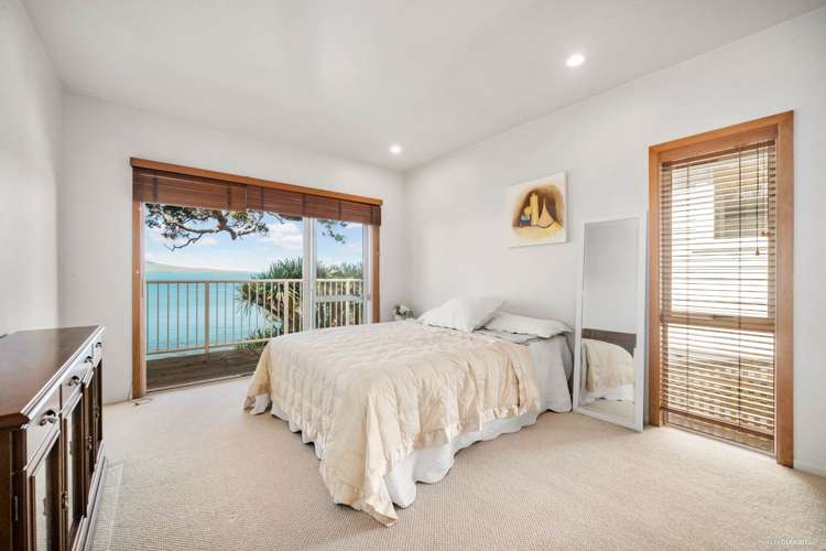 1/259 Hurstmere Road Takapuna_14