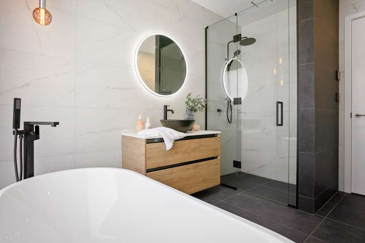 7 Artistic Avenue Leamington_21