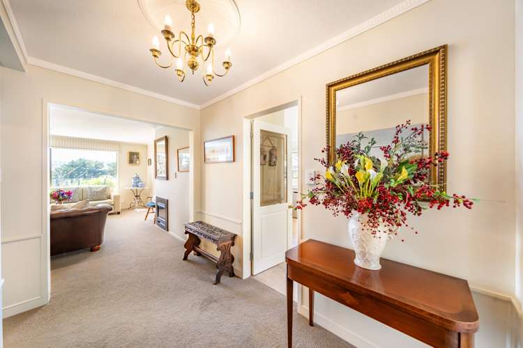 15 Longitude Place Whitby_10