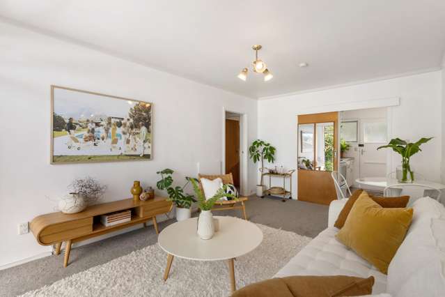 8/35 Saint Lukes Road Mount Albert_1