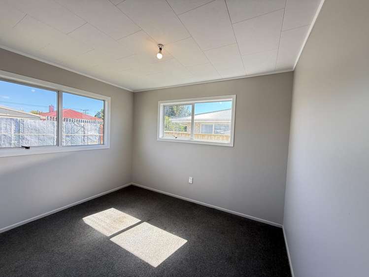 27 Blake Street Waitara_16