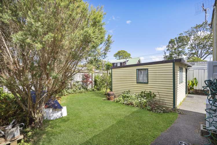 3/176 Henderson Valley Road Henderson_1