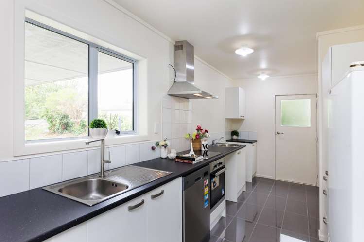 38 Campbell Road Bunnythorpe_9