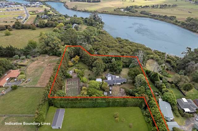 Solid Family Home on 7,625m²(mol) Residential Land