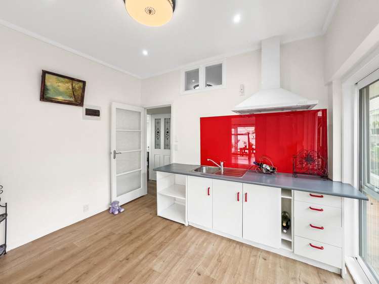 73C East Coast Road Castor Bay_4