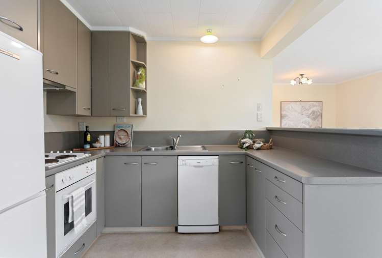 27 Waimea Road Waikanae Beach_9