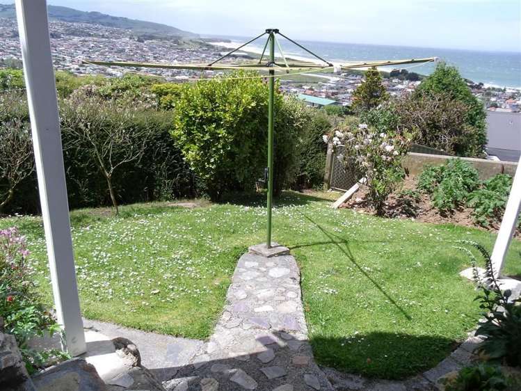 131 Easther Crescent Kew_14