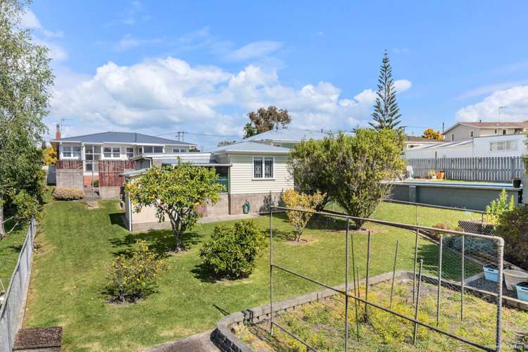 14 Geneva Place Blockhouse Bay_17