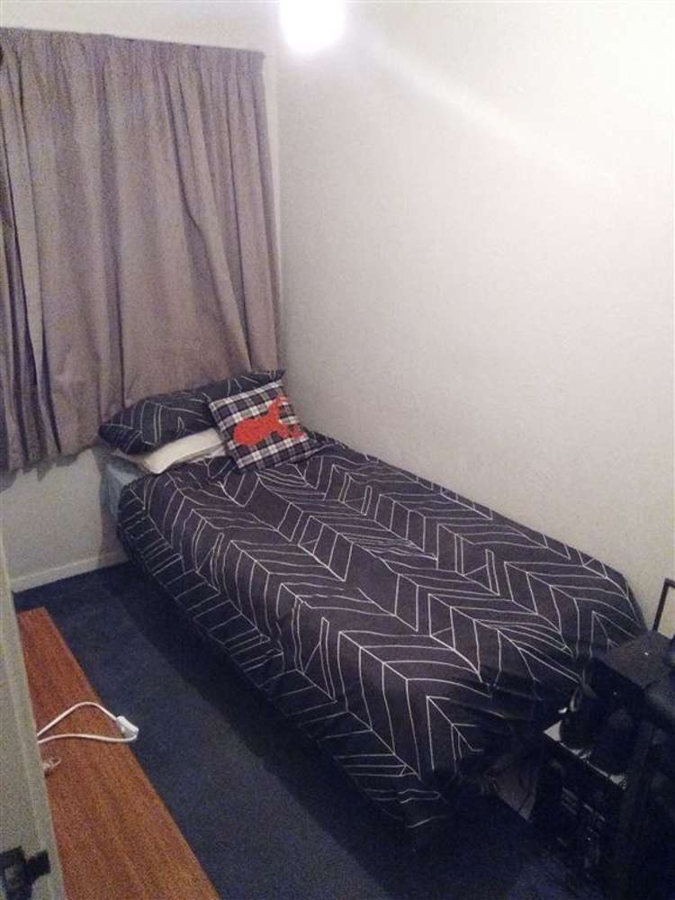 2/574 Hereford Street Linwood_4