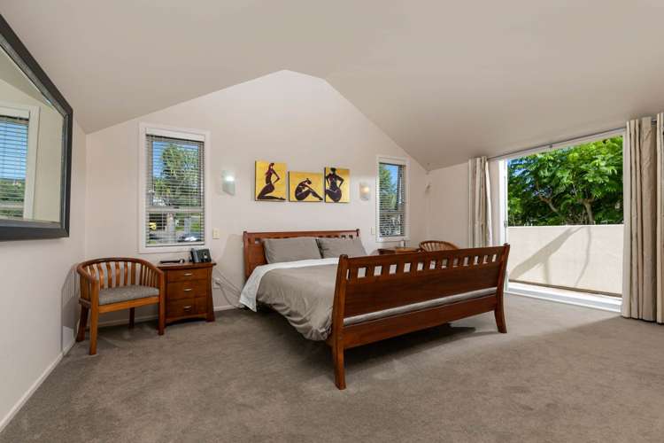 29 Lyons Avenue Murrays Bay_13