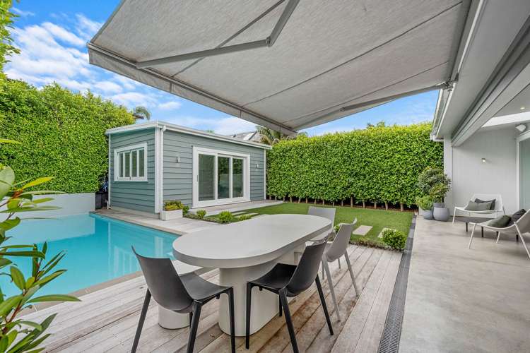 9 Shoal Bay Road Devonport_20