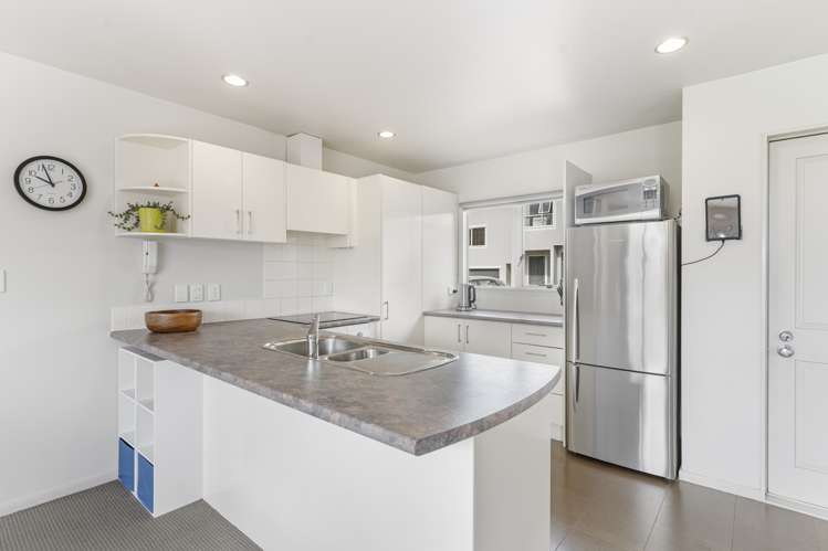 8/57 Gladstone Road Northcote_13