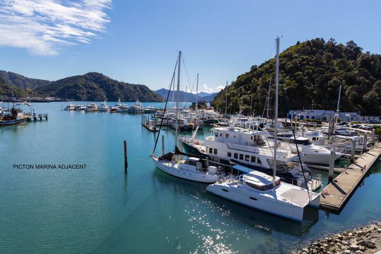 42 Waikawa Road Picton_9