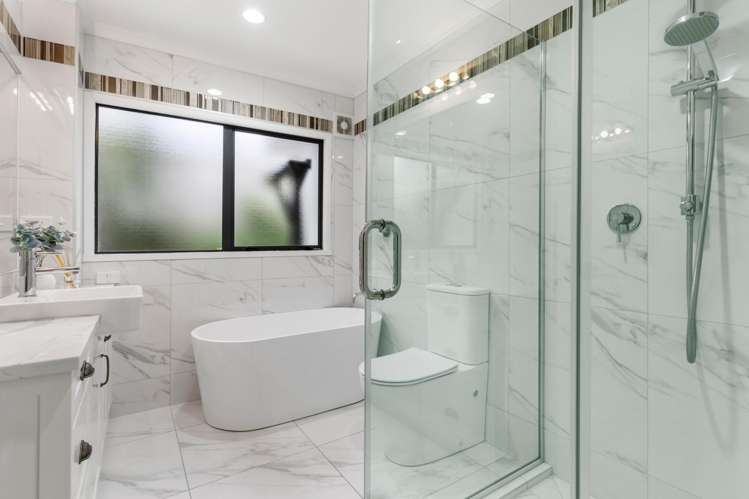 589e East Coast Road Browns Bay_8