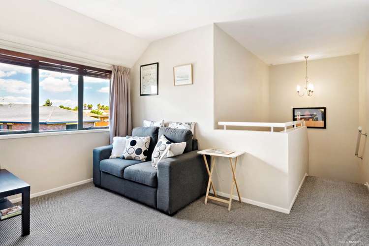 13 Lothian Brae Wattle Downs_15