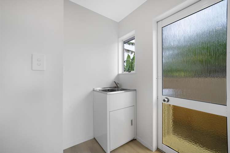 3/9 Robertson Road Favona_10