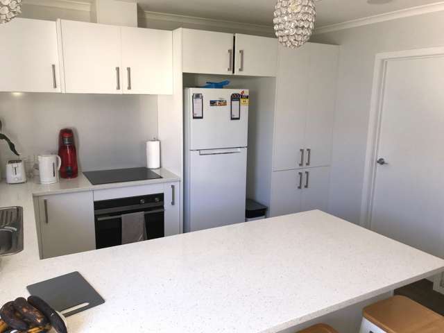 11a Windrush Close Mangere_1