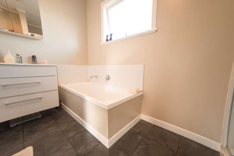 64 Bateup Road Richmond_12