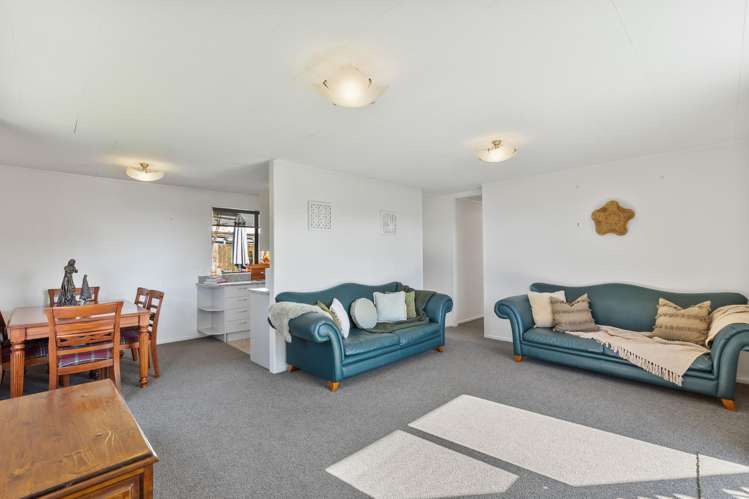 2/65 Keegan Drive Massey_7