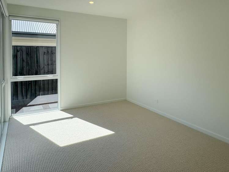 2/14 Nayland Street Sumner_5