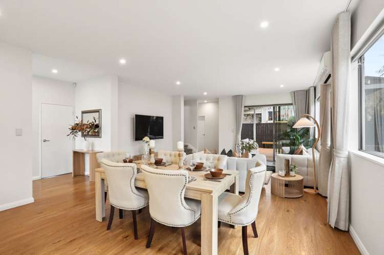 680 Mount Albert Road Royal Oak_4