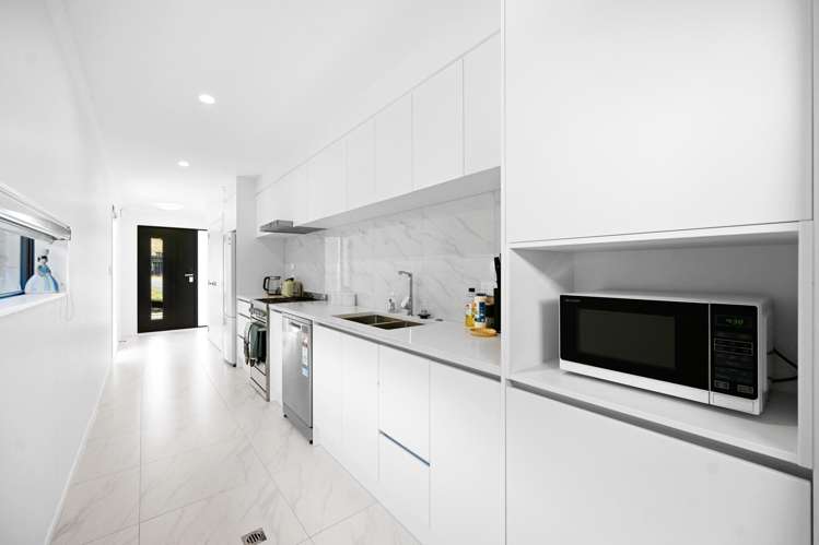 2A Oku Close Hillcrest_1