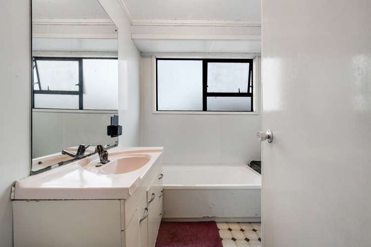 27 Dissmeyer Drive Clover Park_11