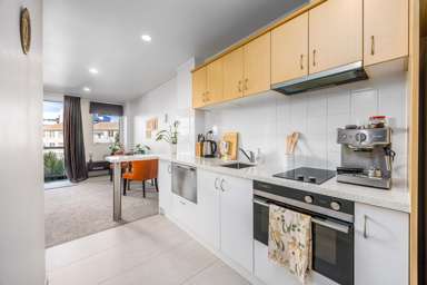 1J/127 Grafton Road_4