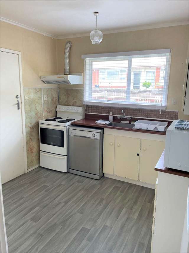 2/73 Moana Avenue One Tree Hill_2