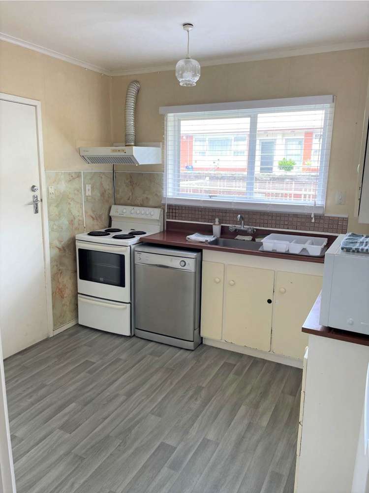 2/73 Moana Avenue One Tree Hill_2