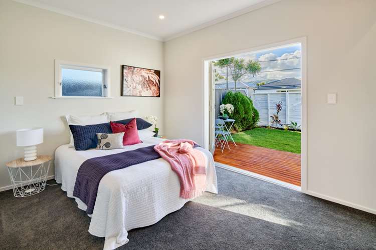 8 Huia Street Petone_13