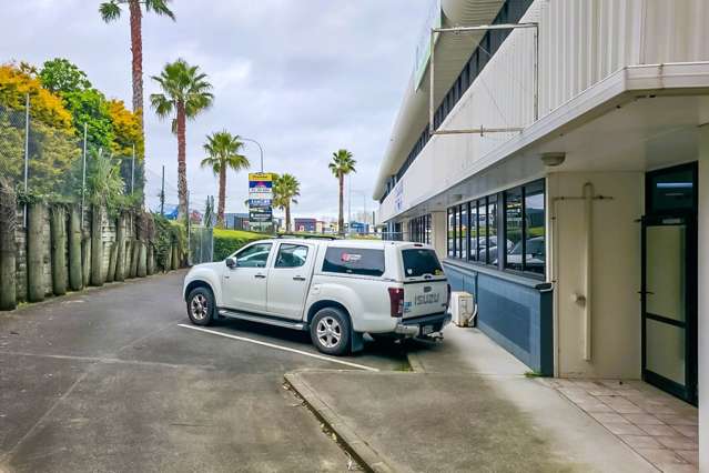 Unit 4/239-243 Great South Road Drury_2