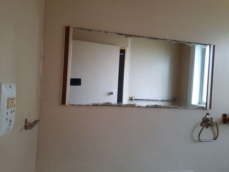 113 Gayhurst Road Dallington_16