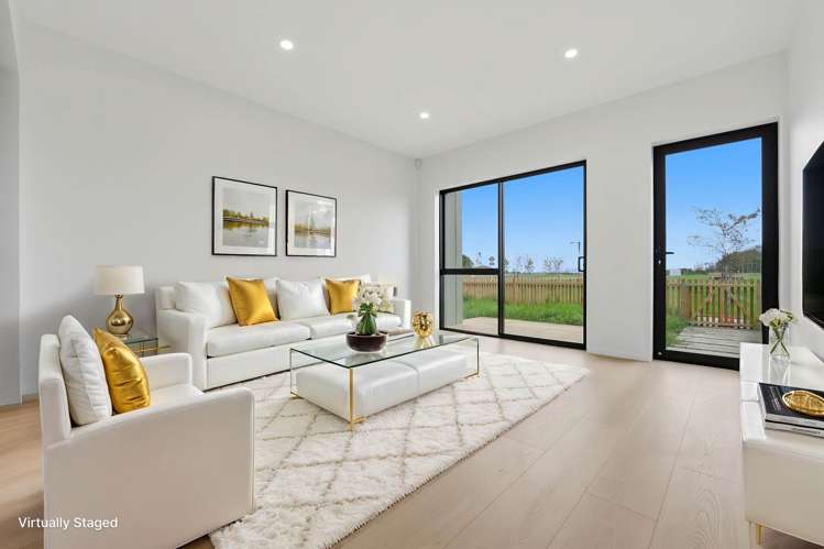 17 Karaka Village Parade Karaka_2