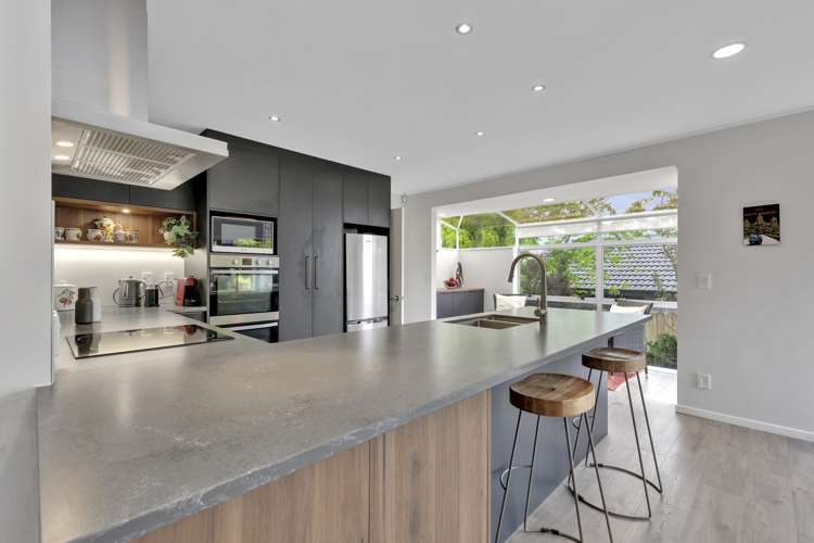 11 Ayrshire Place Somerville_8