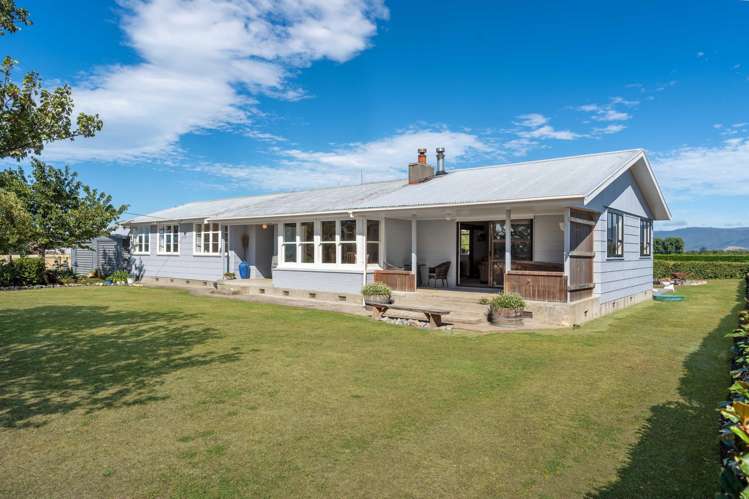 388 Kahutara Road_0
