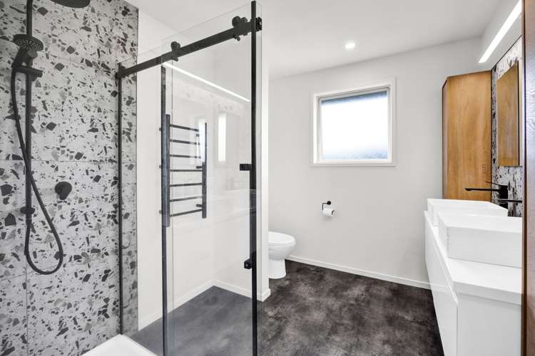 17 Links Drive Waiwhakaiho_10