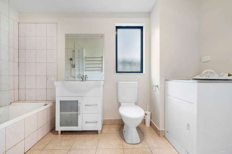 226 Henderson Valley Road Henderson_17