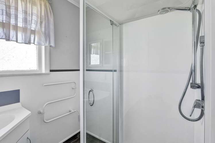 115 Denby Road Hawera_13