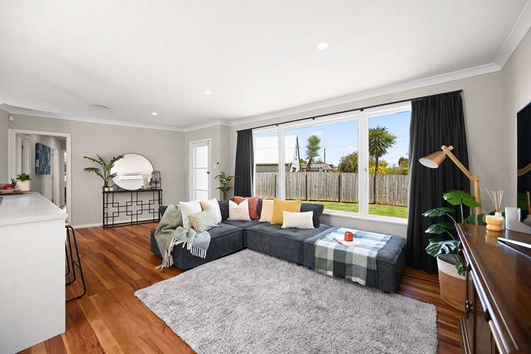 56 Southsea Crescent Silverdale_6