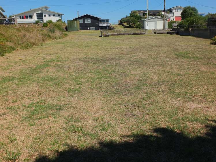 33 Marine Parade Foxton Beach_6