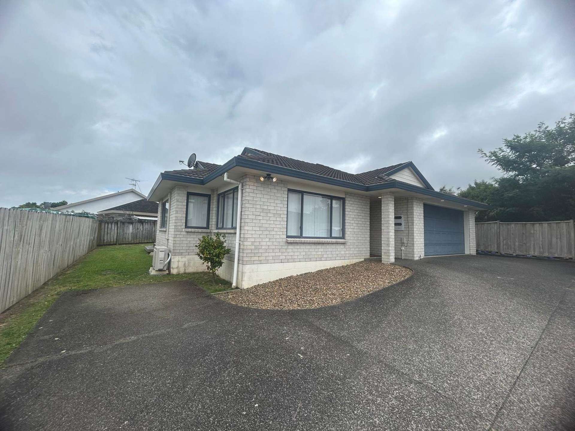 2/4 Fintona Place Dannemora_0