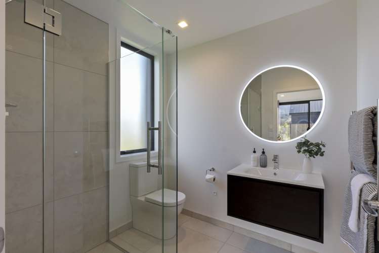 31 Magnum Drive Cromwell_20